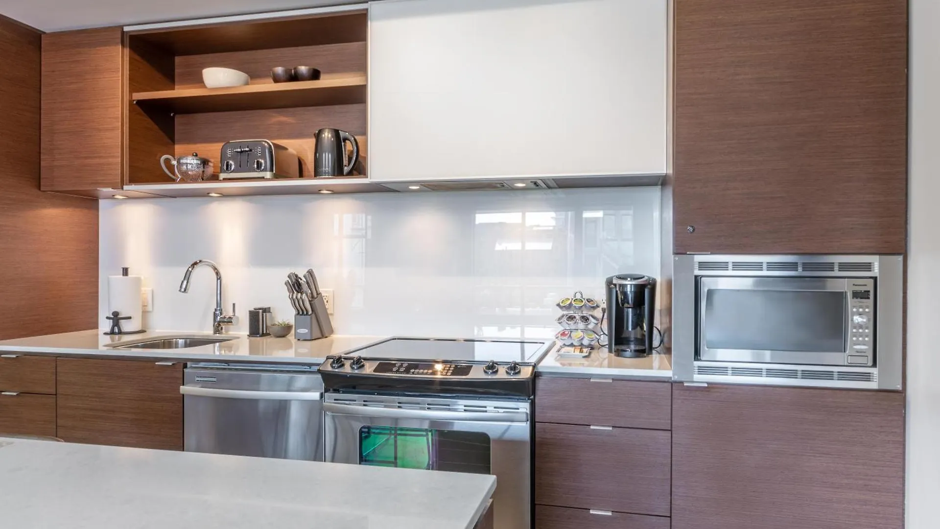 Apartment Executive Condo In Old Town Victoria